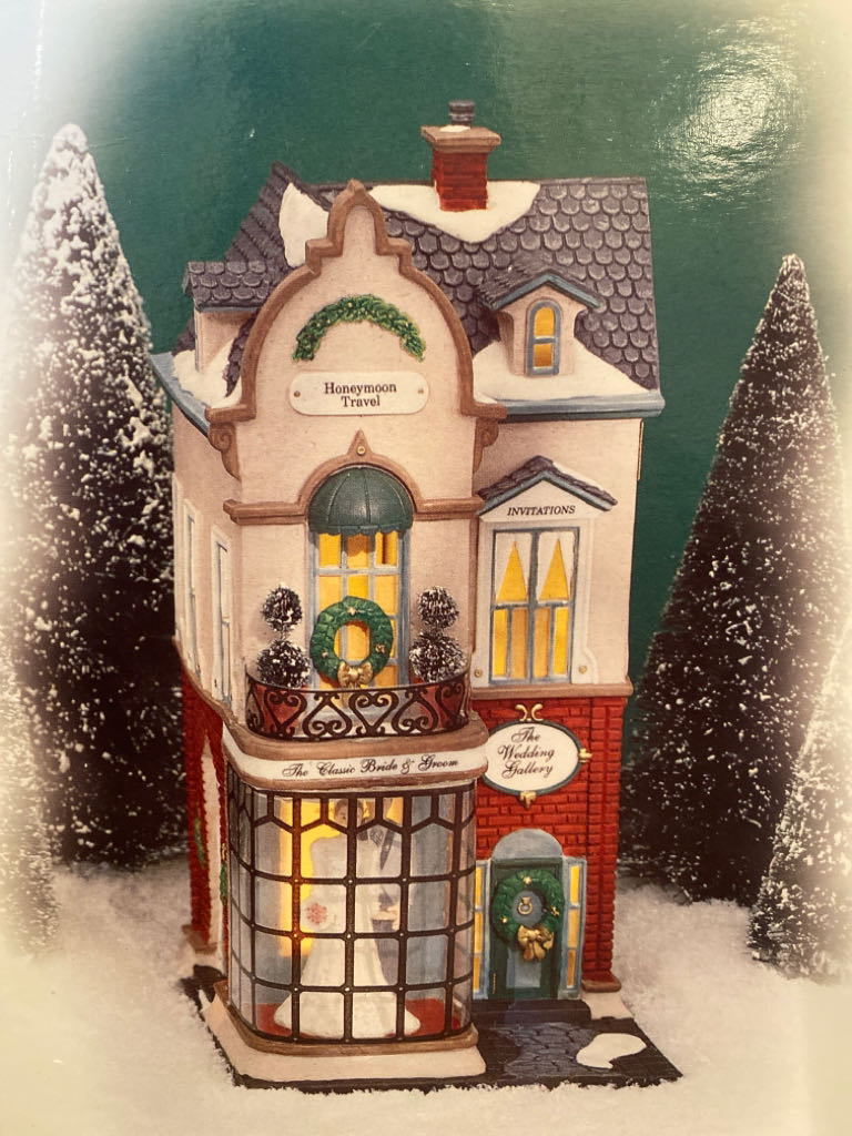 The Wedding Gallery  (Christmas In The City) ornament collectible [Barcode 734409125711] - Main Image 1
