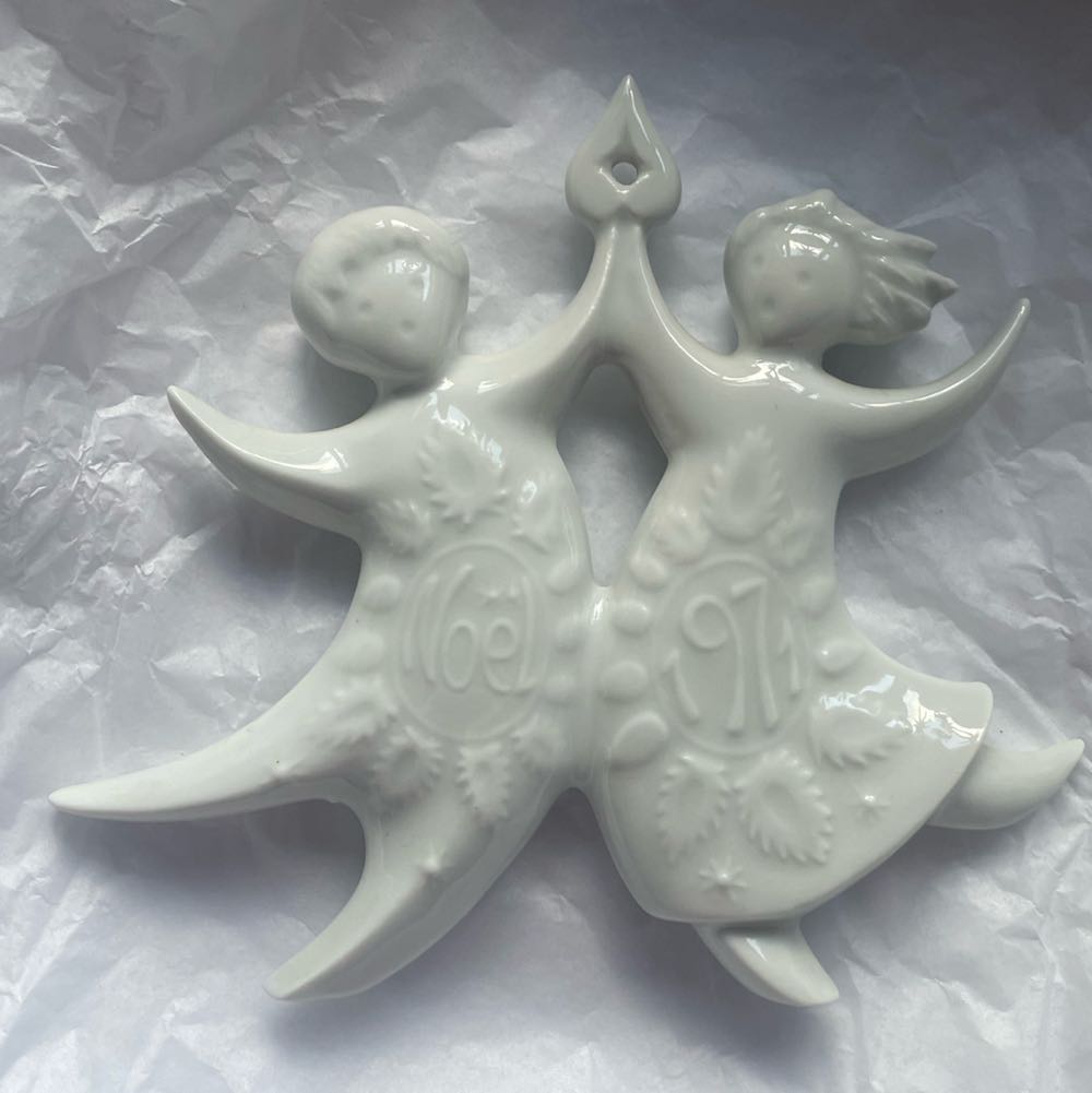 Figural - Embossed - Rose