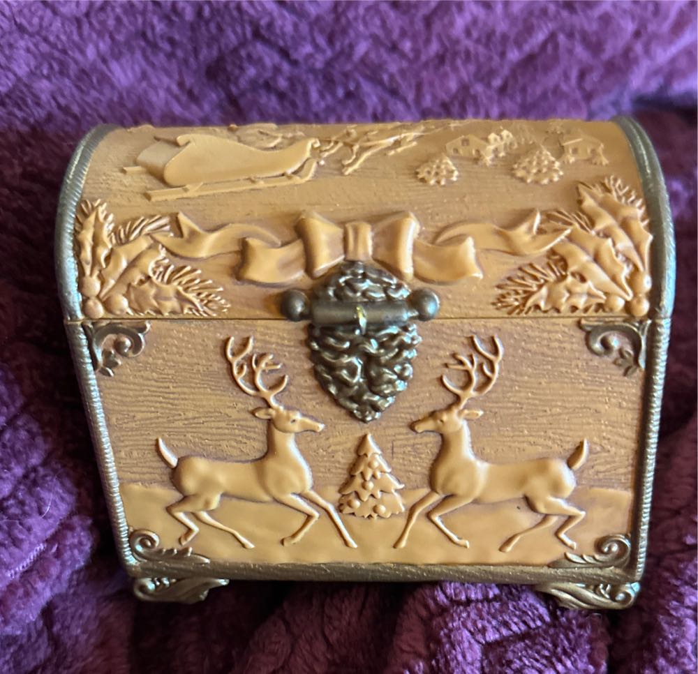 Santa’s Ornament Treasures - Special edition 50th anniversary series (KOC Member Exclusive) ornament collectible - Main Image 4