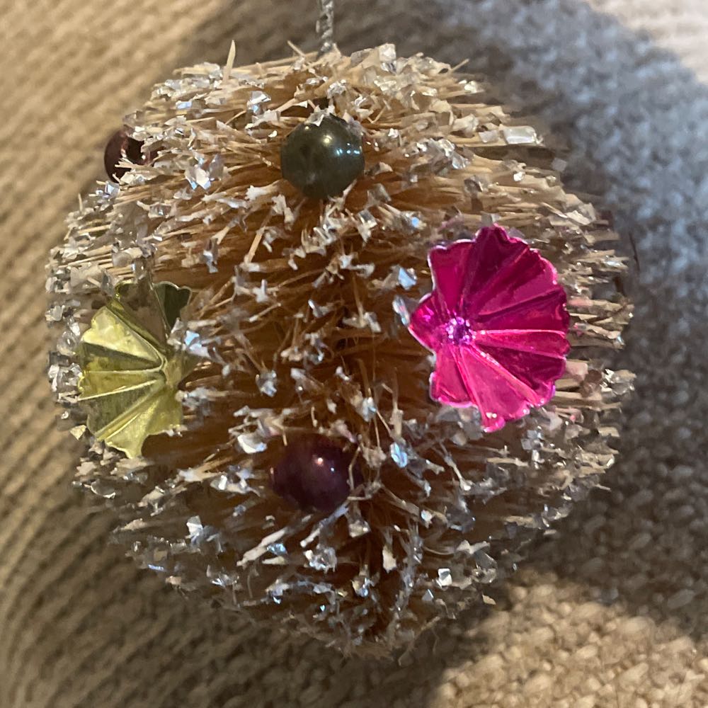 Bottle Brush - Ornament - Silver - Round (Bottle Brush) ornament collectible - Main Image 4