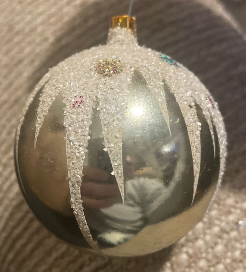 Shiny Brite - Poloron - Round - Unbreakable - Snowcap - Gold - White Mica - Unbreakable (Round) ornament collectible - Main Image 2