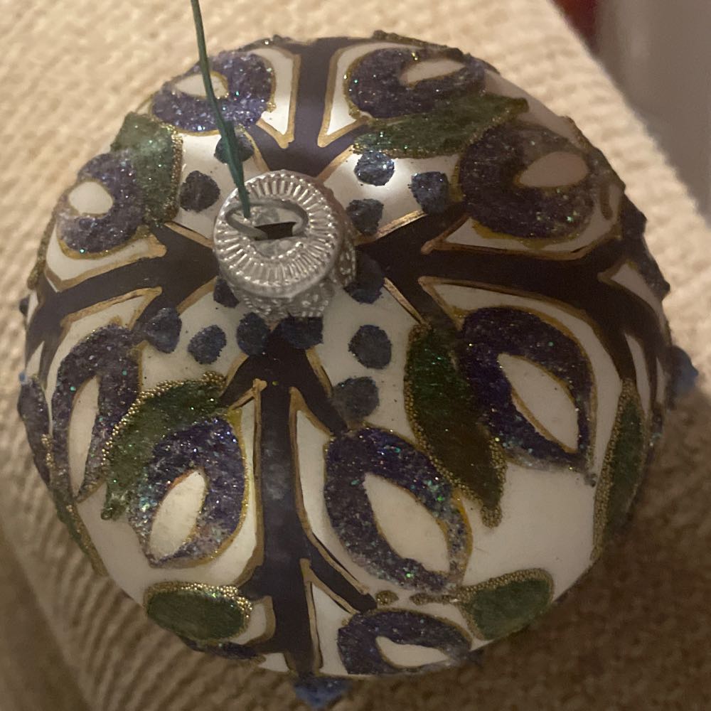 Uno Alla Volta - Blue Leaf - Leaves (Round) ornament collectible - Main Image 3