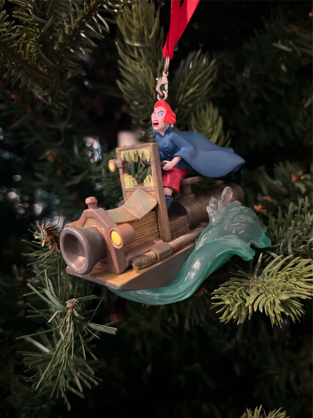 Rescuers, The Madam Medusa - Disney Sketchbook ornament collectible - Main Image 2