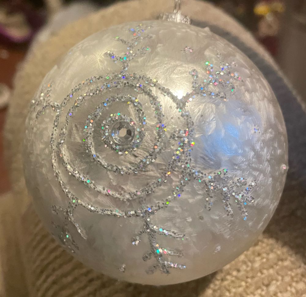 Snowflakes - Round - Reflector - Reflector (Round) ornament collectible - Main Image 2