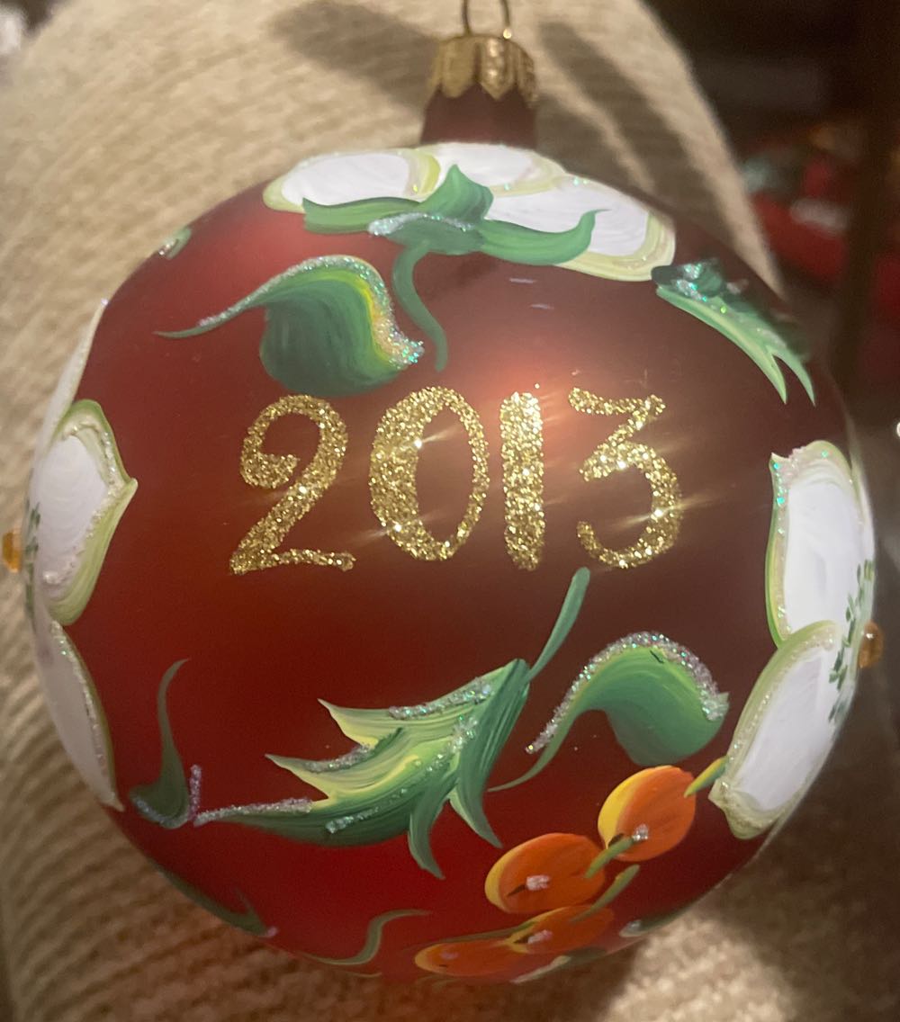 Dillards - Trimmings - 2013 - Dated (Round) ornament collectible - Main Image 3