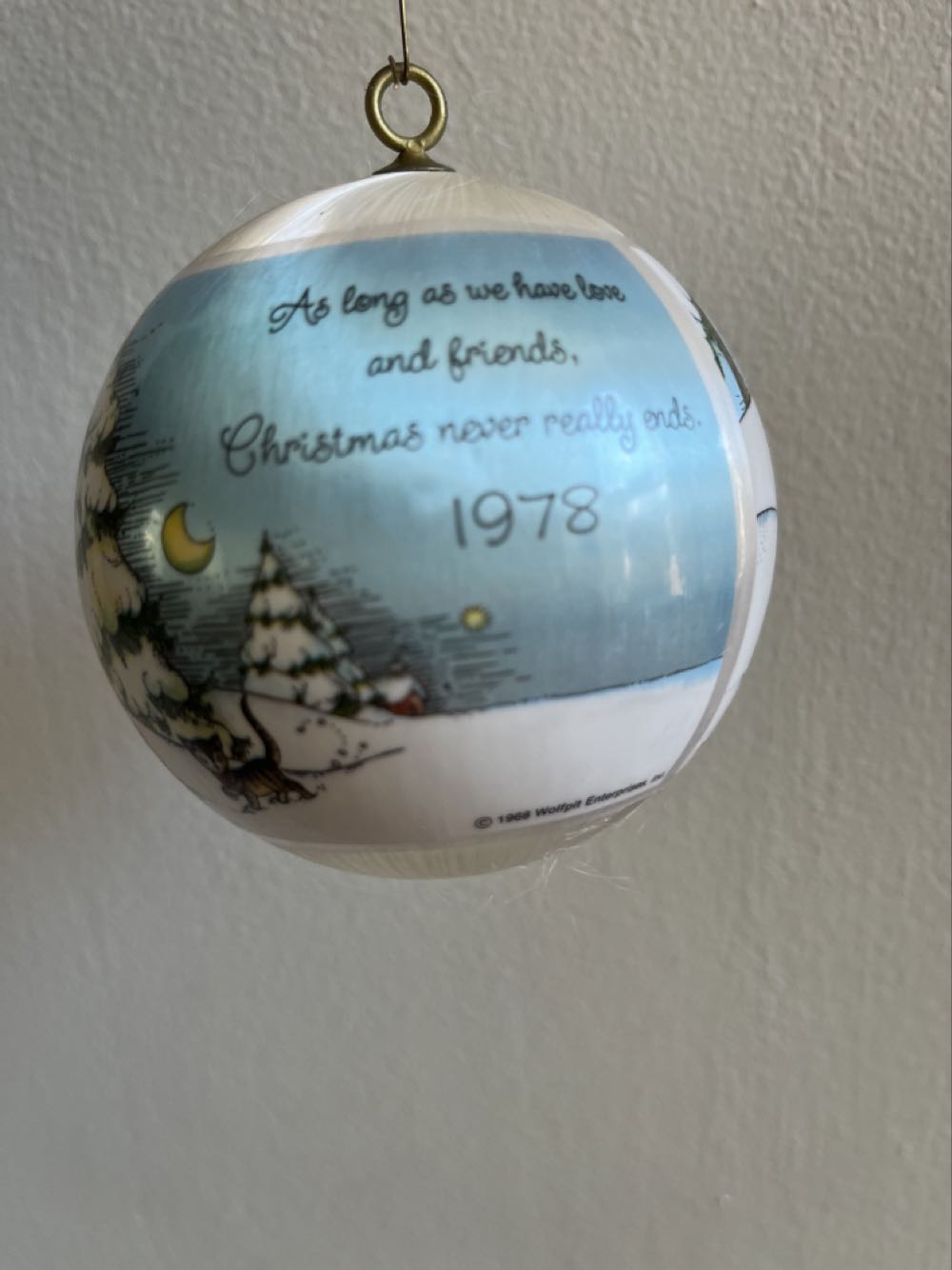 Christmas Friends  (Child) ornament collectible - Main Image 2