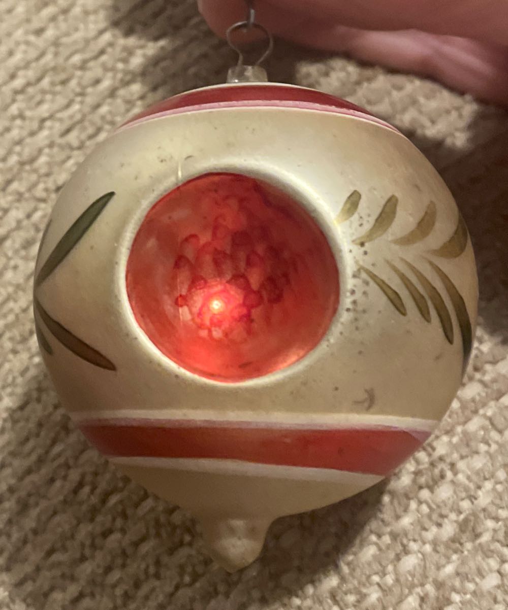 Poland - Round - Triple Indent - Silver, Gold, Red, White - Triple (Round) ornament collectible - Main Image 3