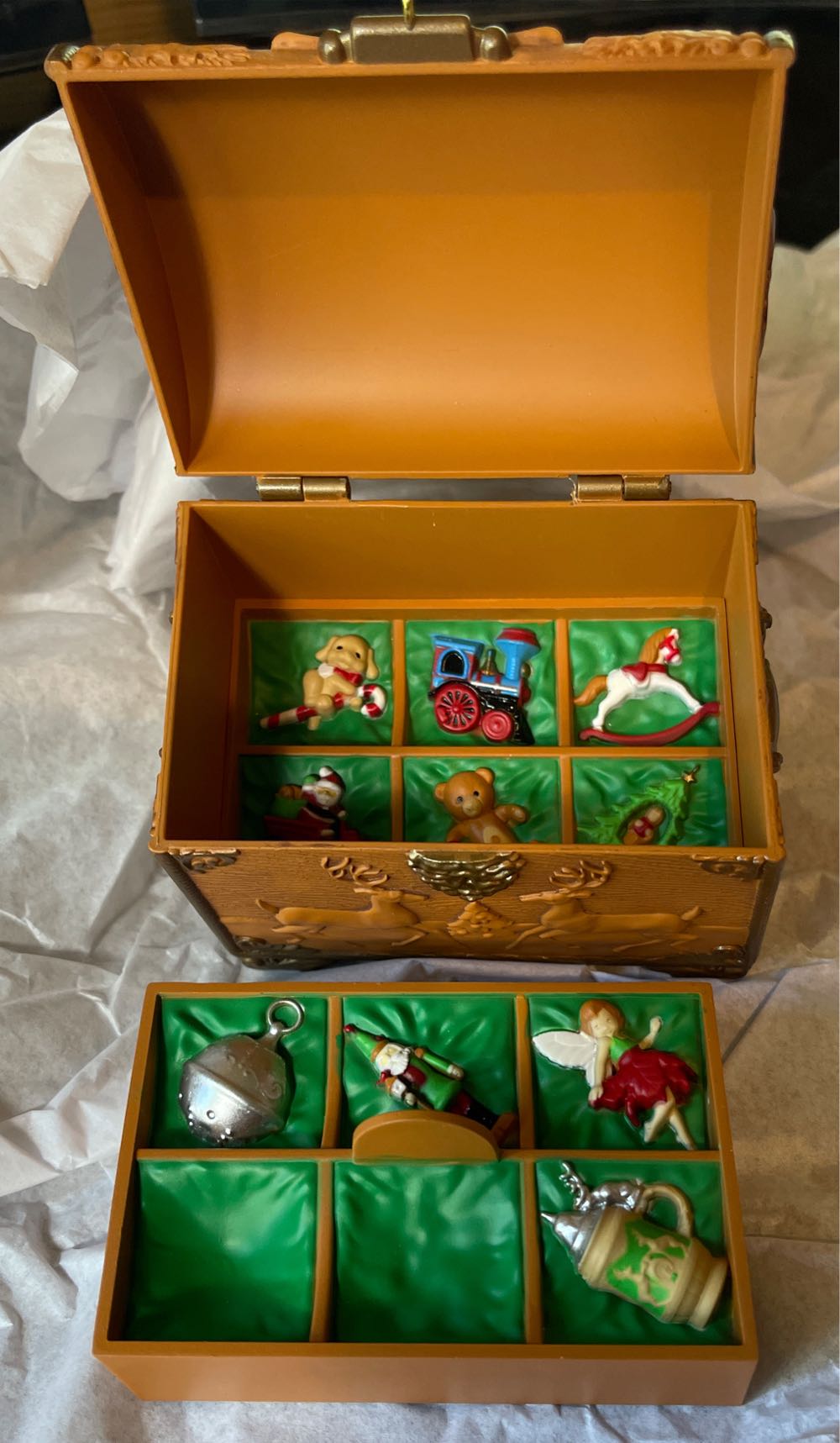Santa’s Ornament Treasures - KOC Member Exclusive (Christmas Tree Ornaments) ornament collectible - Main Image 1