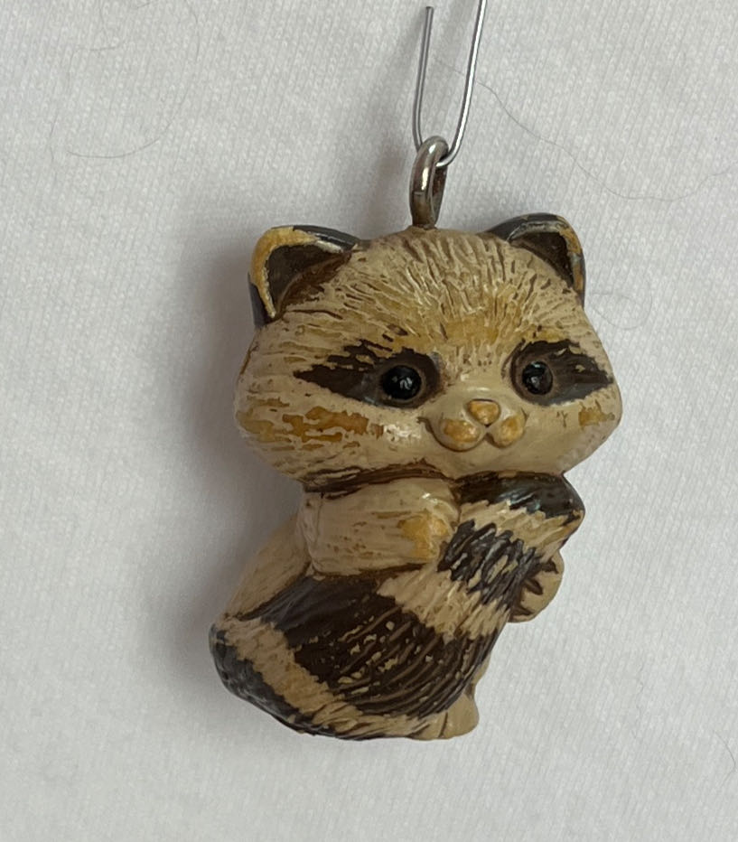 Raccoon  ornament collectible - Main Image 1