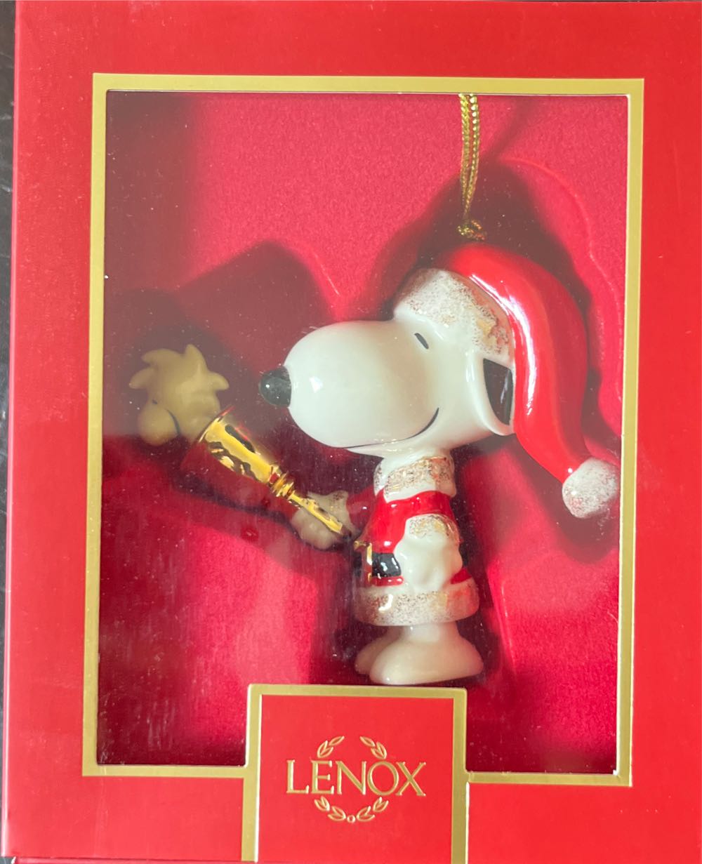 Snoopy Ringing Bell Ornament - Snoopy (Peanuts) ornament collectible [Barcode 194372025508] - Main Image 2