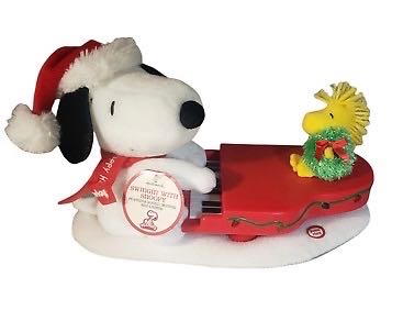 Swinging With Snoopy and Woodstock - Hallmark Jingle Pals ornament collectible - Main Image 1