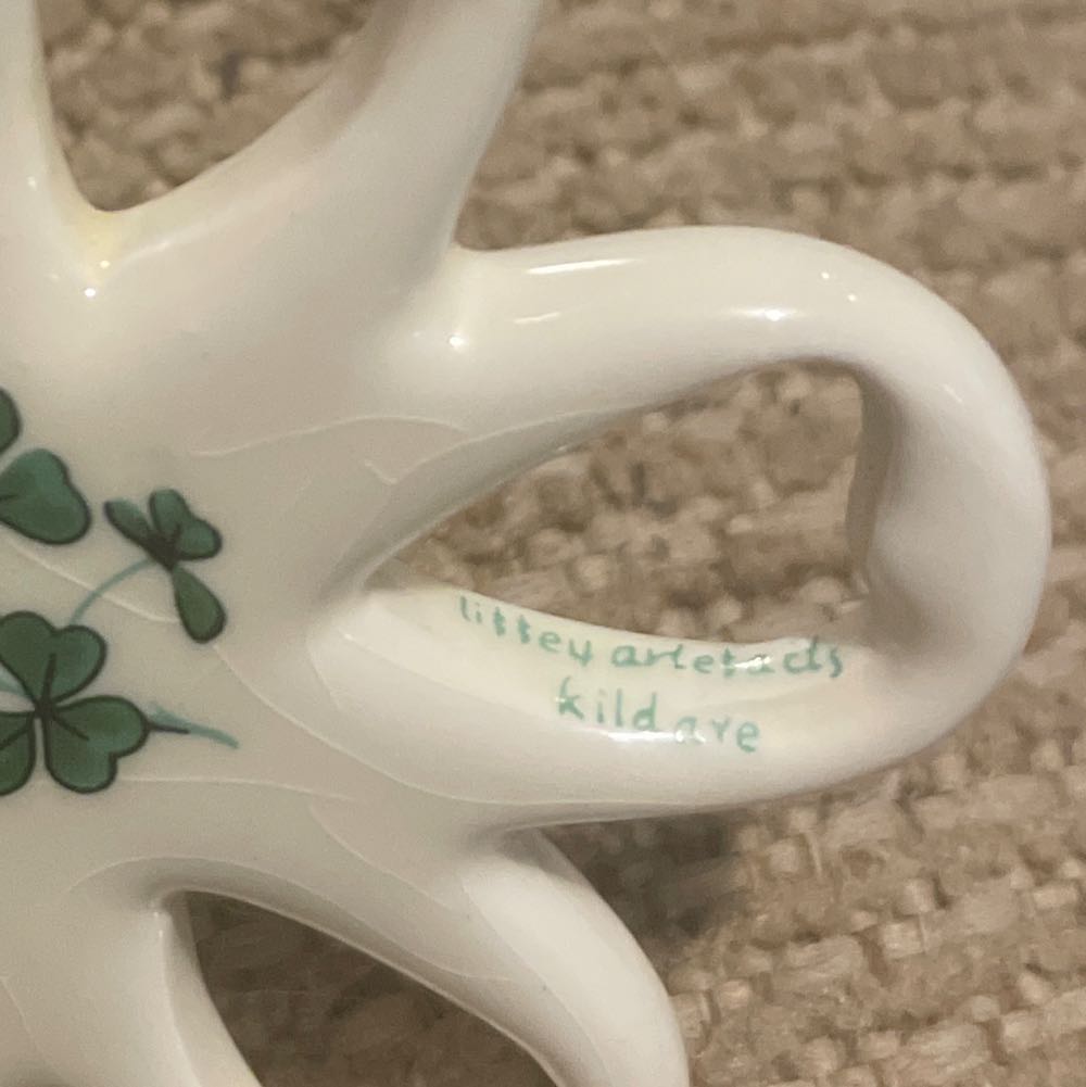 Liffey Artefacts - Clover - Clover (Irish) ornament collectible [Barcode 5391295005197] - Main Image 2