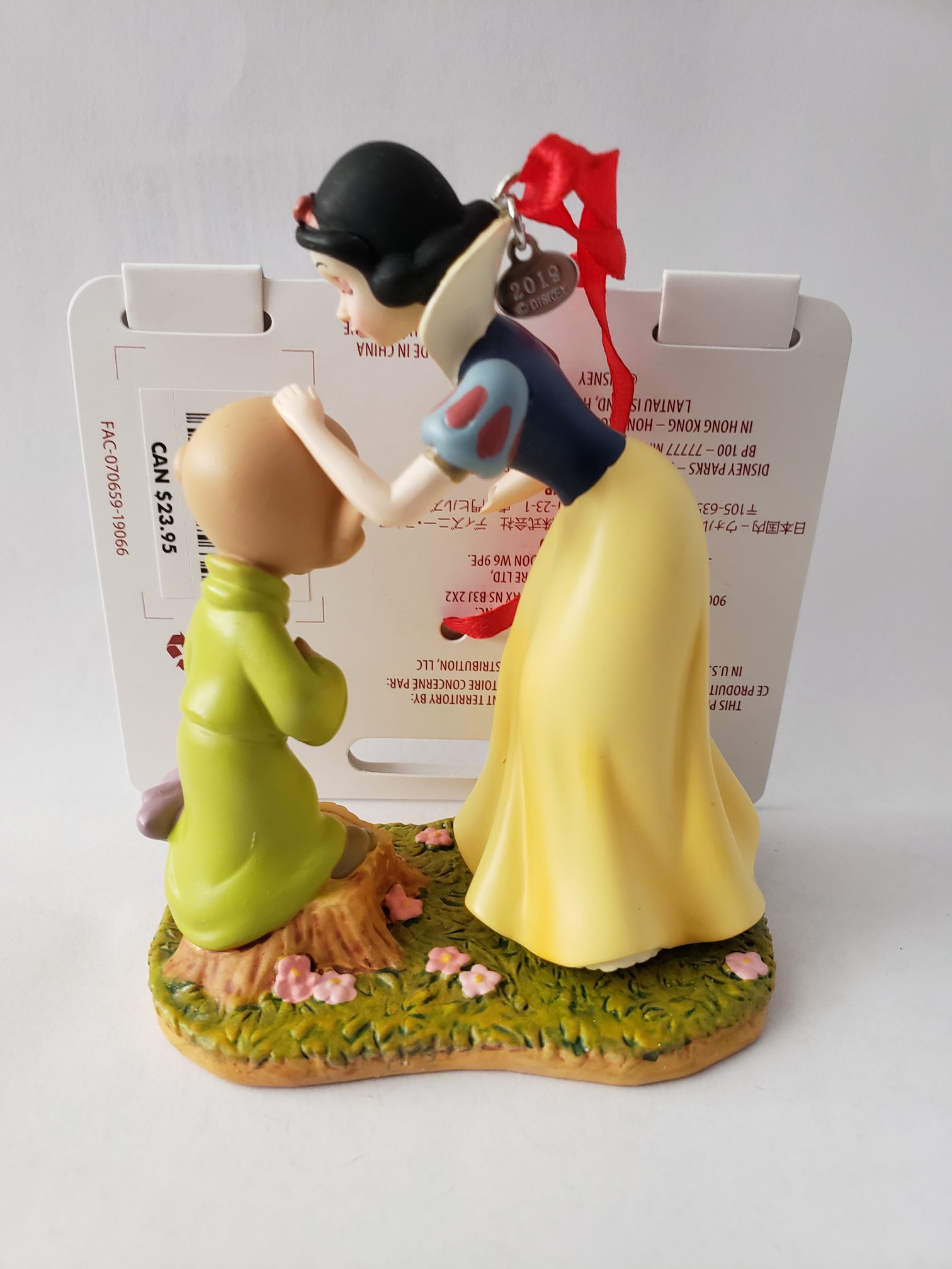 Snow White and Dopey Ornament - Disney Sketchbook (Snow White and the Seven Dwarfs) ornament collectible [Barcode 465061595634] - Main Image 2