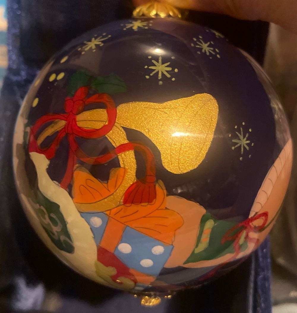 Li Bien - 2011 - Santa Sssshhhhh! - Santa (Li Bien) ornament collectible - Main Image 2