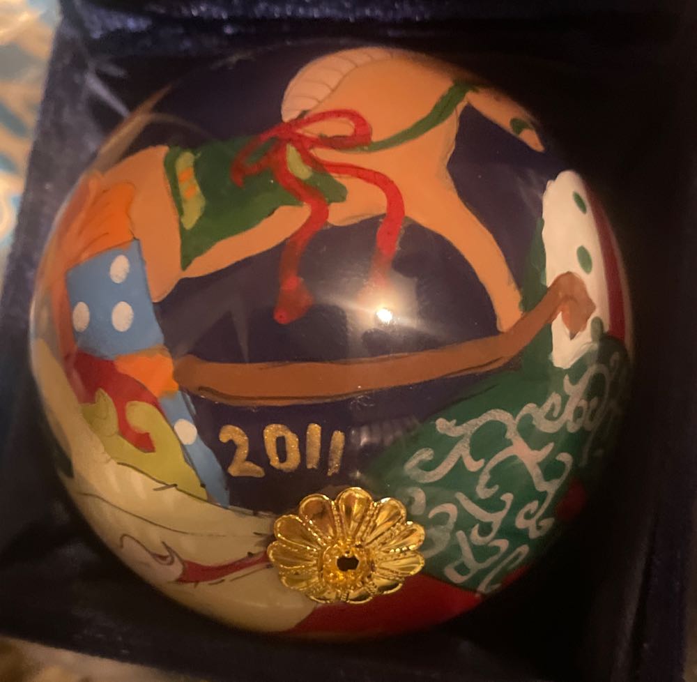 Li Bien - 2011 - Santa Sssshhhhh! - Santa (Li Bien) ornament collectible - Main Image 3