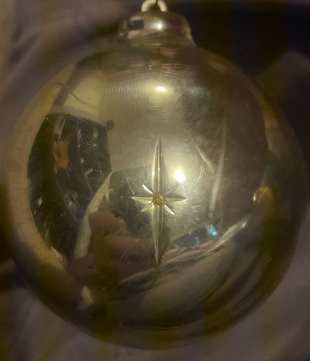 Jewelbrite - Orb - Gold - Poinsettia - White - Poinsettia (Round) ornament collectible - Main Image 2