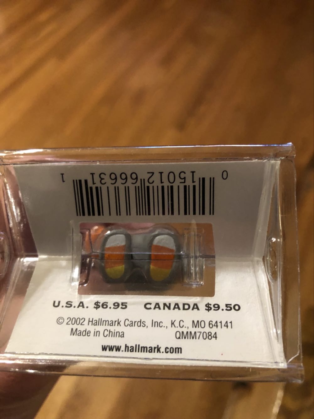 **Itty Bitty Bears Treat  ornament collectible [Barcode 015012666311] - Main Image 3