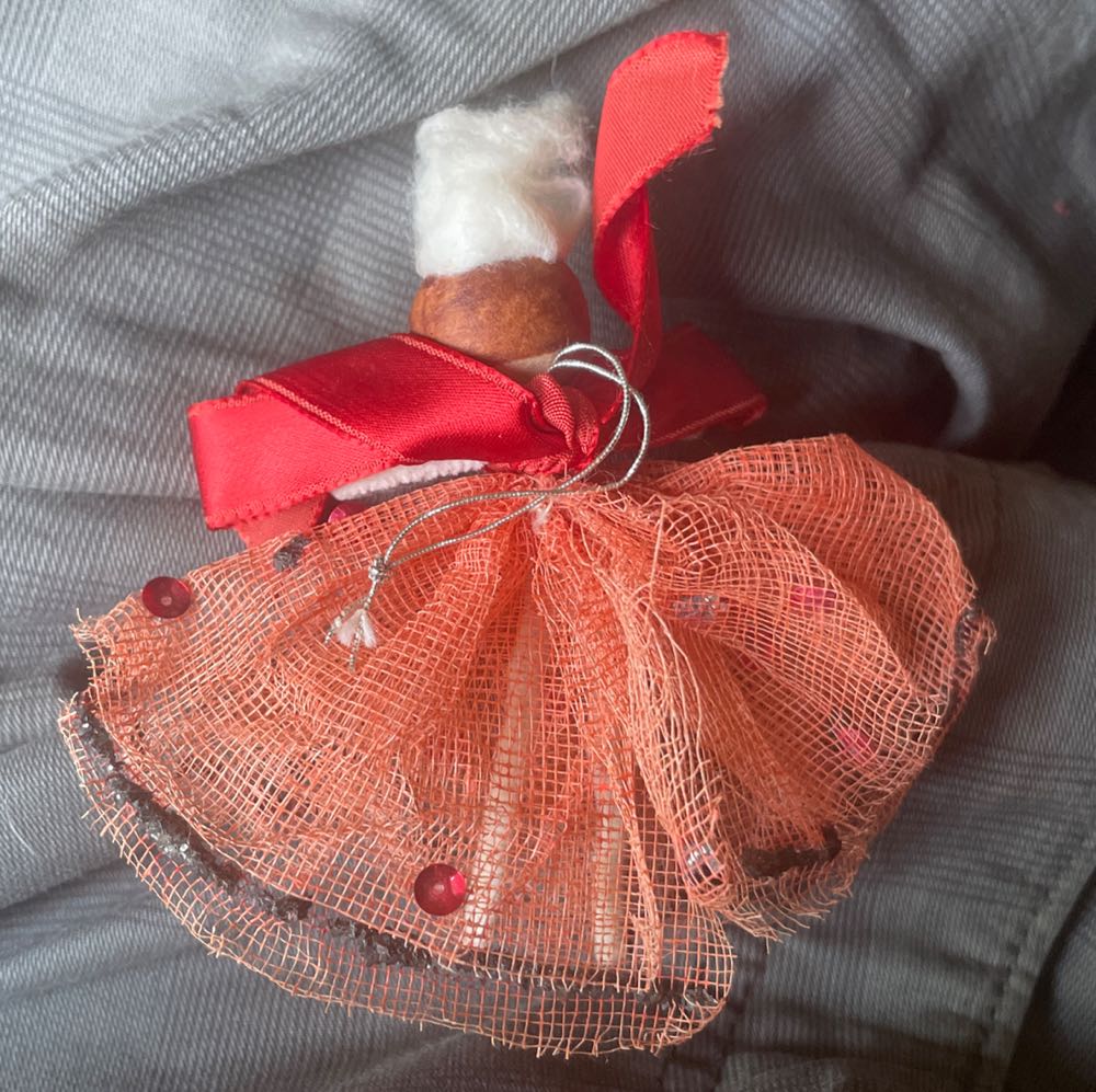 Tulle - Christmas Lady - Lady (Tulle & Chenille) ornament collectible - Main Image 2