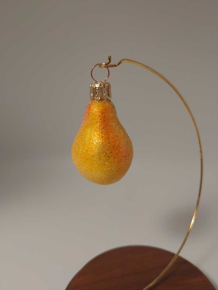 Li’l Pear - Hand blown Glass (Sparkling Tree Jewelry) ornament collectible [Barcode 015012583793] - Main Image 3