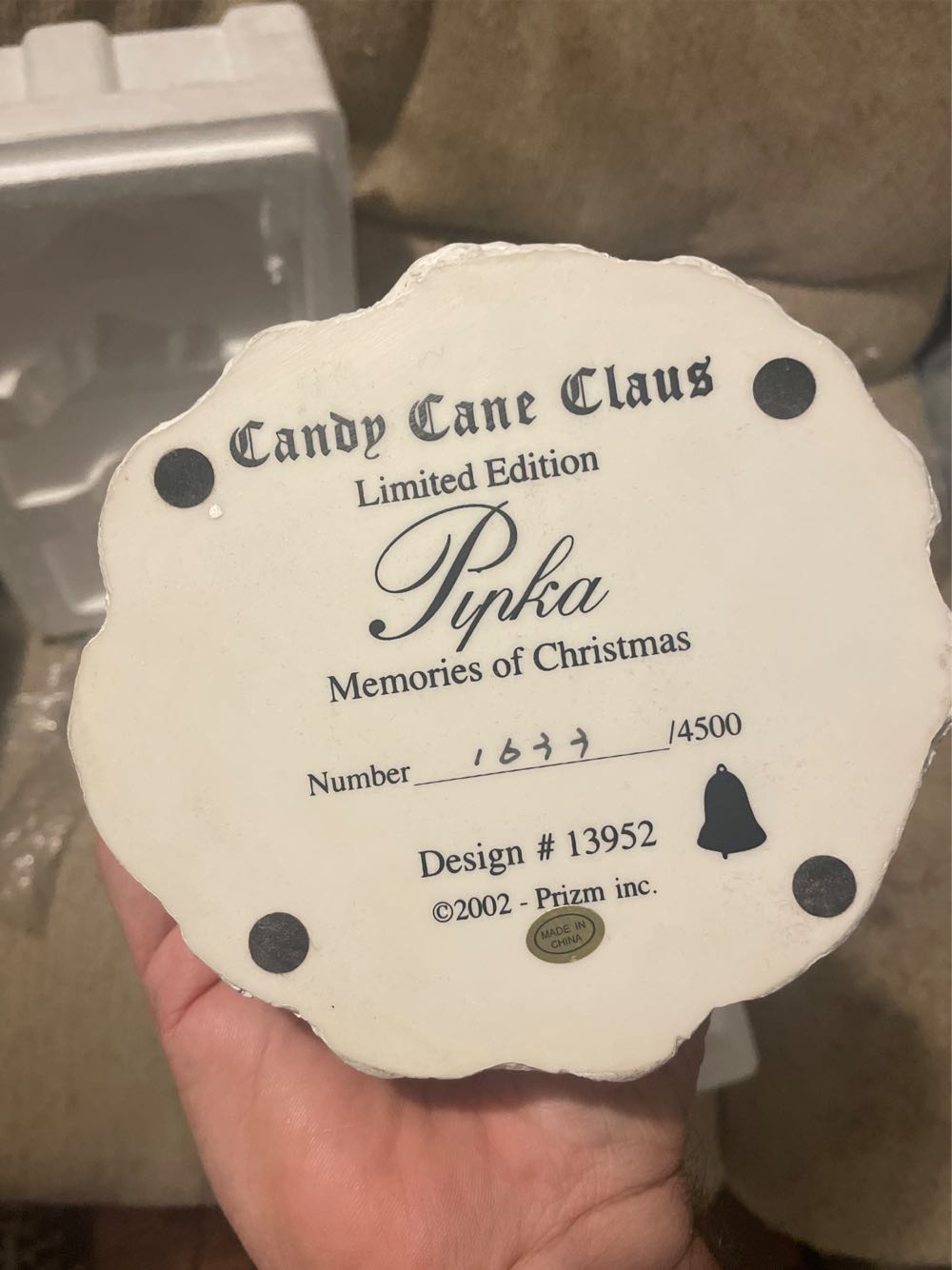 Pipka - 2002 - Candy Cane Claus - #1633/4500 - Design #13952 - Memories of Christmas (Collectible Series) ornament collectible - Main Image 3