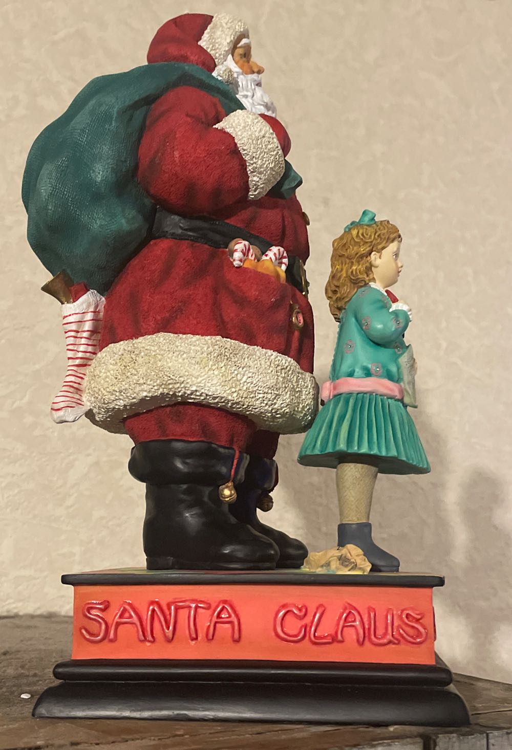 Pipka - Yes, Virginia - #3772/4500 - Design #13925 - Memories of Christmas (Collectible Series) ornament collectible - Main Image 4