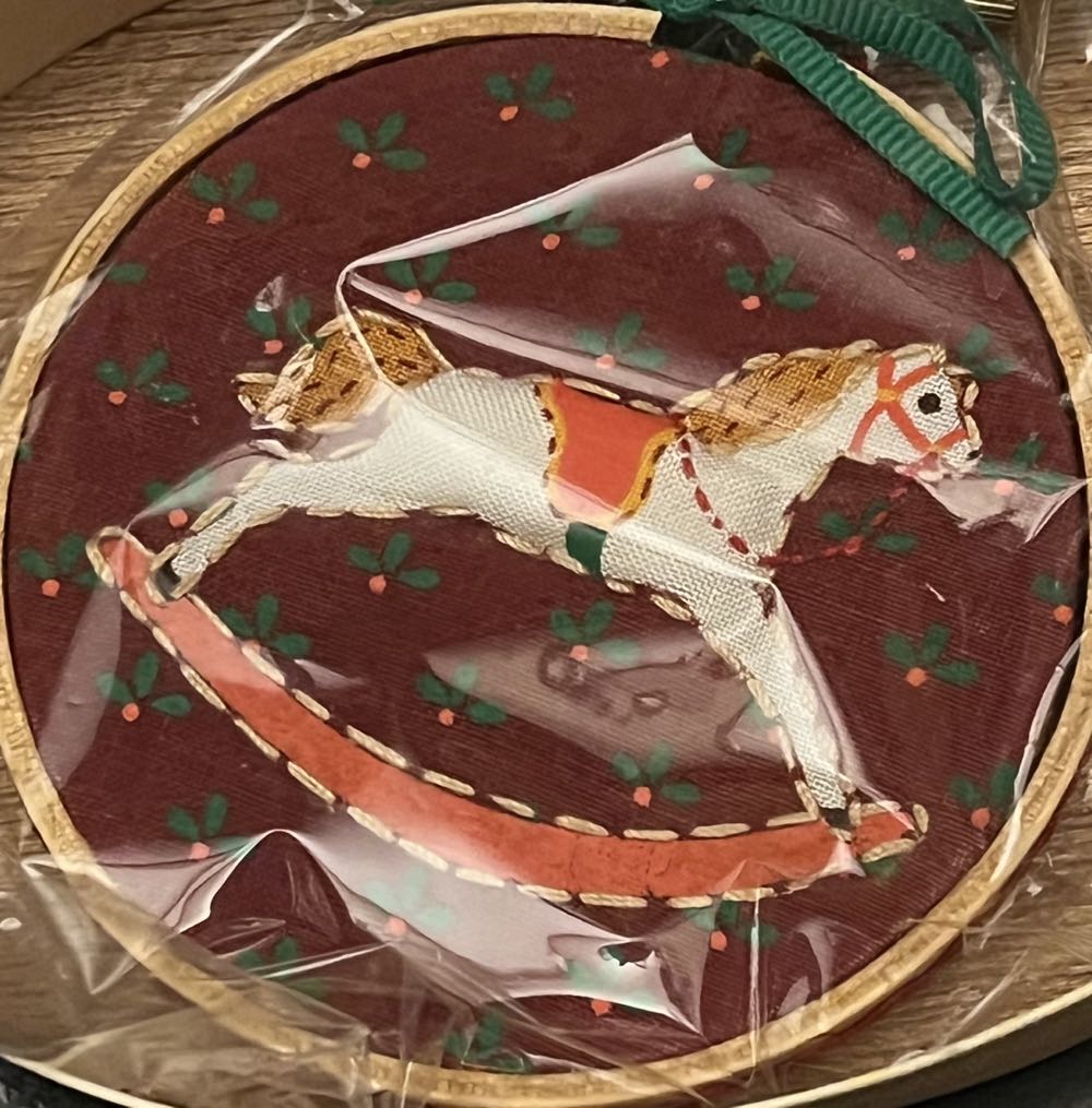 Foil - Choir Boy - Red