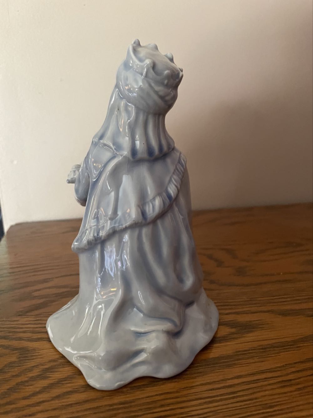 Ceramic - Provincial - Nativity - Magi - King Kneeling - P533 - Magi (Nativity) ornament collectible - Main Image 3
