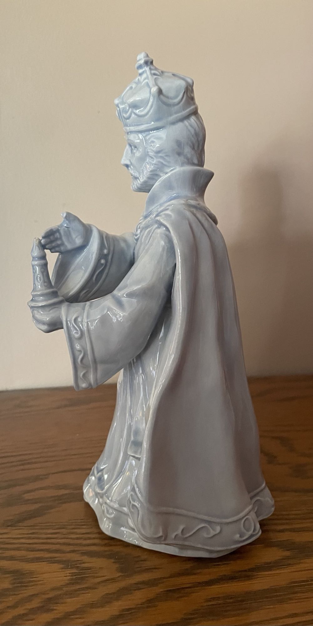 Ceramic - Provincial - Nativity - Magi - King With Urn - P535 - Magi (Nativity) ornament collectible - Main Image 4