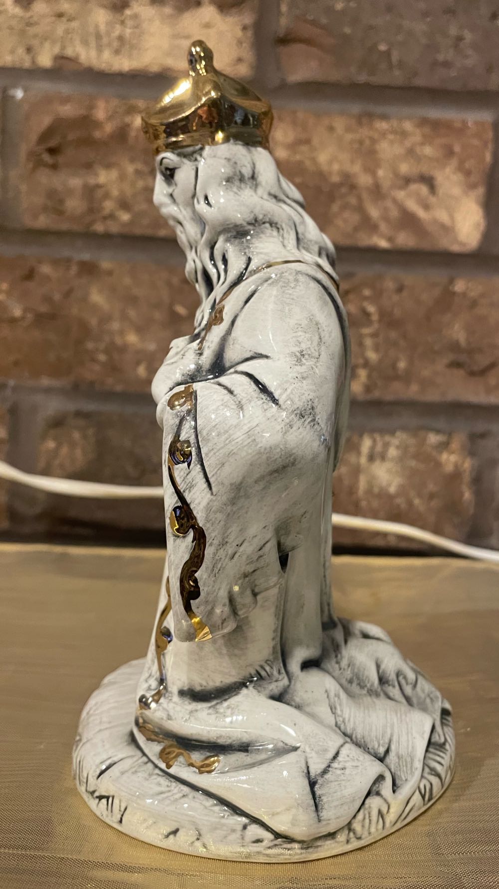 Ceramic - Holland - Nativity - (Set 3) - Magi - Kneeling - #563 - Magi (Nativity) ornament collectible - Main Image 2