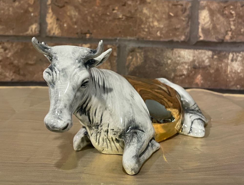 Ceramic - Holland - Nativity - (Set 3) - Animal - Ox - Supine - #571 - Animals (Nativity) ornament collectible - Main Image 2