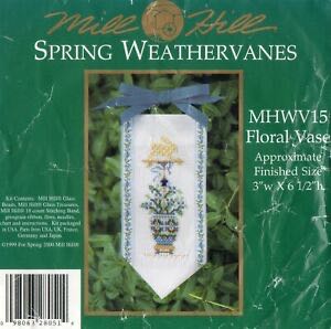 Ceramic - Alberta’s - Mouse On Candlestick - A-161