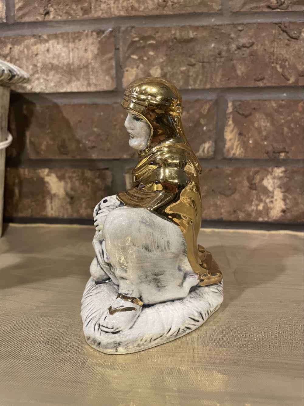 Ceramic - Holland - Nativity - (Set 3) - Shepherd - Kneeling With - Shepherd (Nativity) ornament collectible - Main Image 2