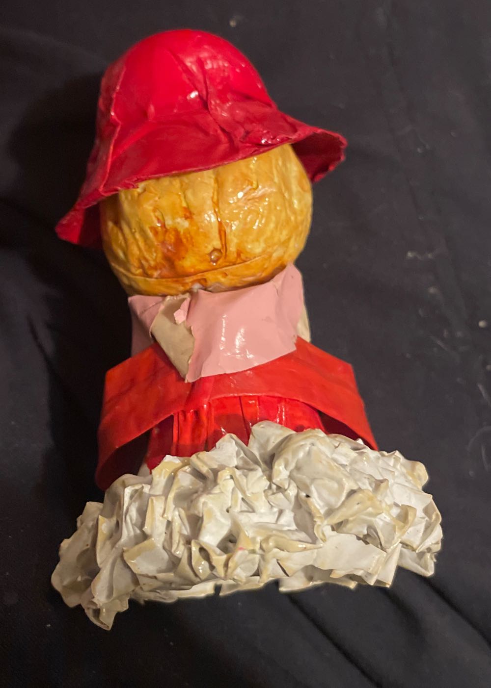 Paper Mache - Lady With Wreath - Lady (Paper Mache) ornament collectible - Main Image 2