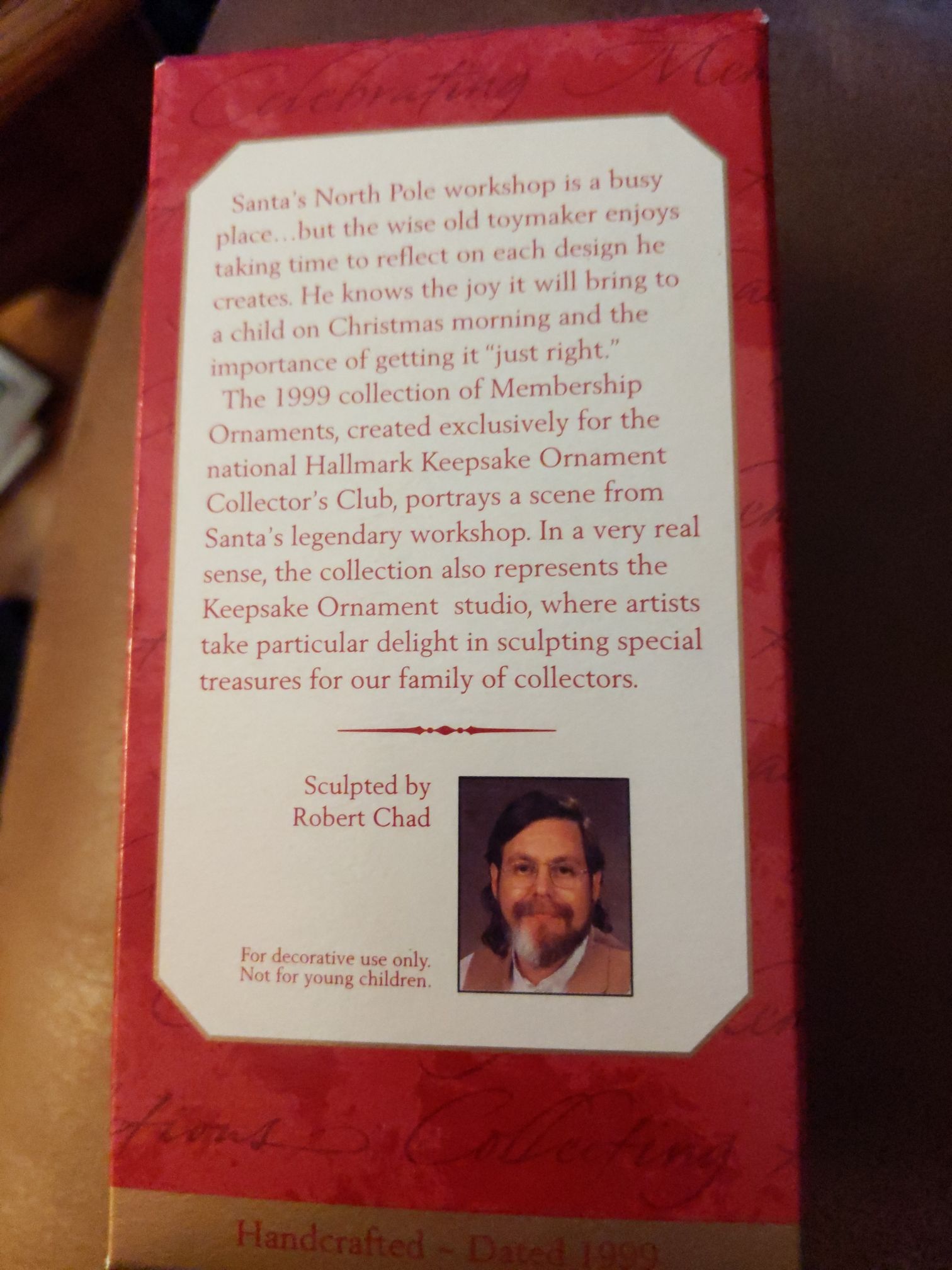 The Toymaker’s Gift - Toymaker Santa (KOC Exclusive) ornament collectible - Main Image 2