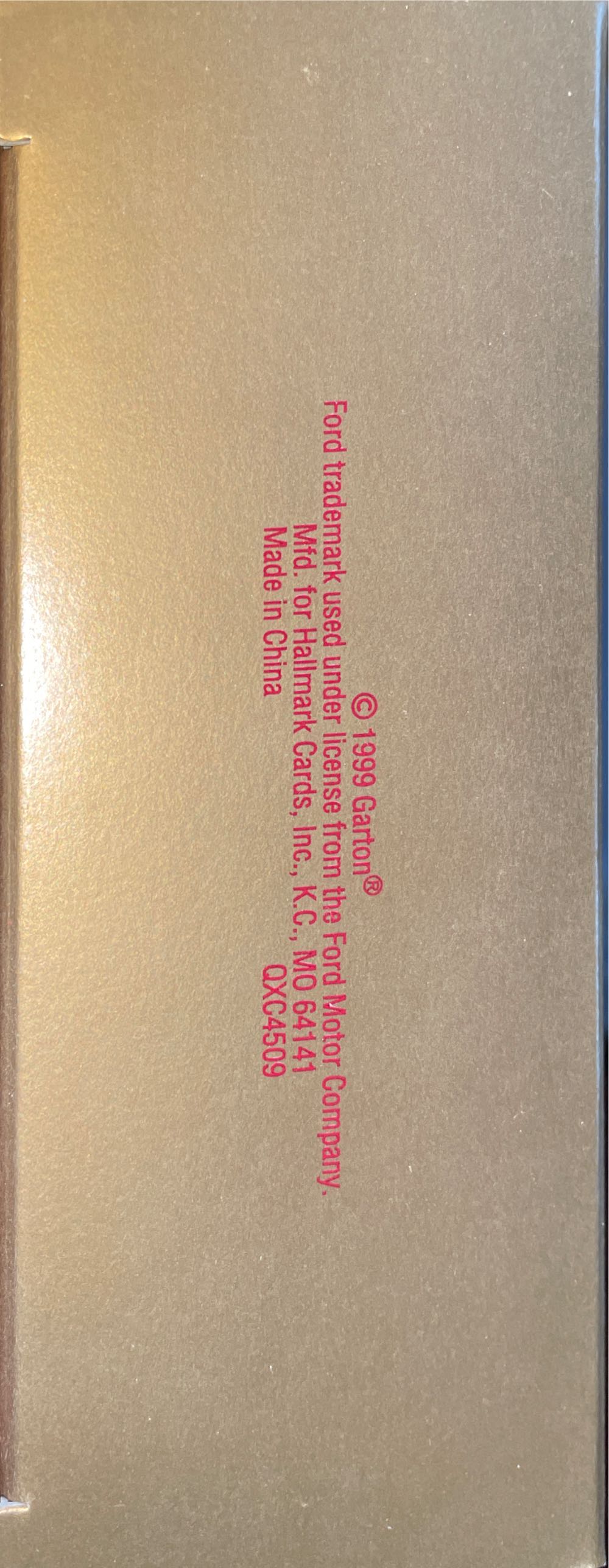 1939 GARTON Ford Station Wagon - 1999 Club Edition Ornament (Car) ornament collectible [Barcode 015012489835] - Main Image 3