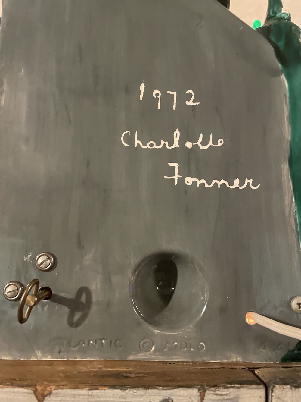 Ceramic - Atlantic - A414 - Carolers In Front Of Church - Carolers (Music) ornament collectible - Main Image 4