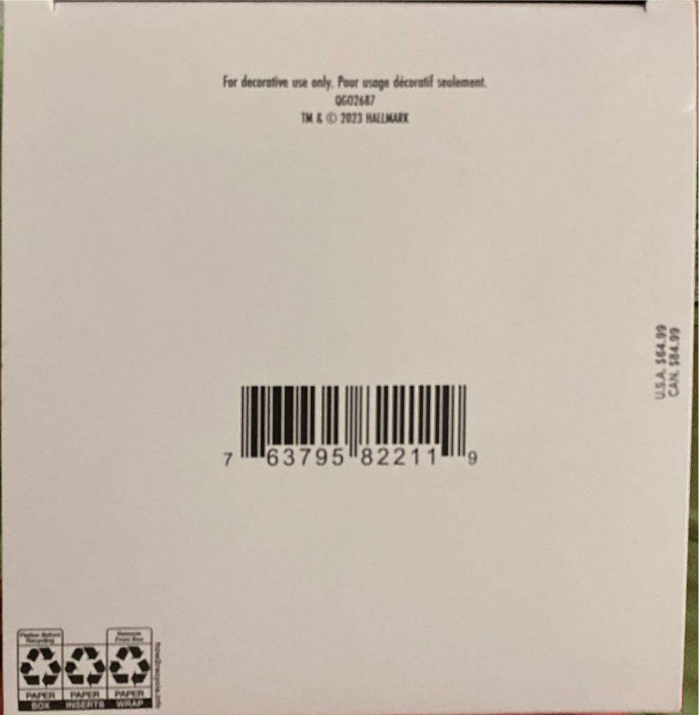 Gingerbread Village - Magic (Magic, Lights, Sound And Motion) ornament collectible [Barcode 763795822119] - Main Image 4