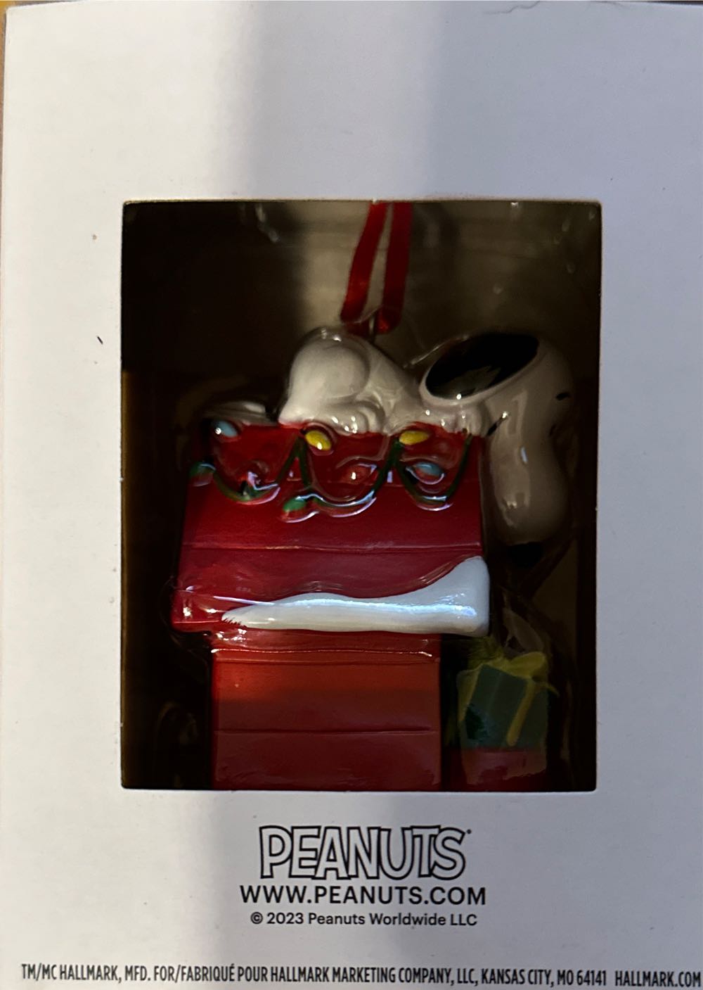 Snoopy On Holiday Doghouse Christmas Ornament - The Peanuts Gang (Peanuts) ornament collectible [Barcode 763795839803] - Main Image 3