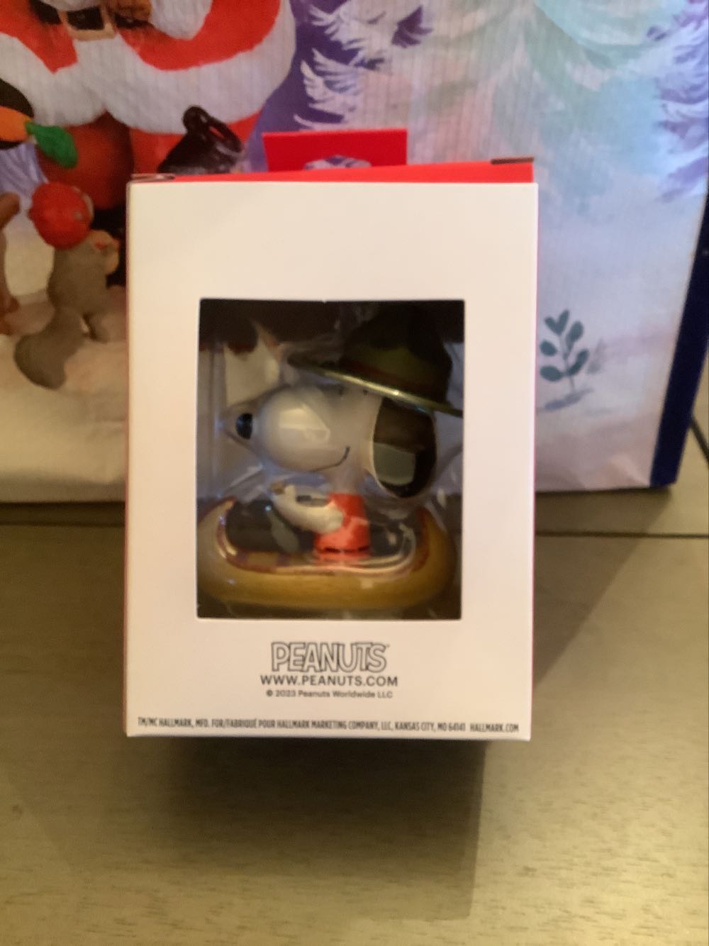 Snoopy - The Peanut’s Gang (Red Box) ornament collectible [Barcode 763795839506] - Main Image 4