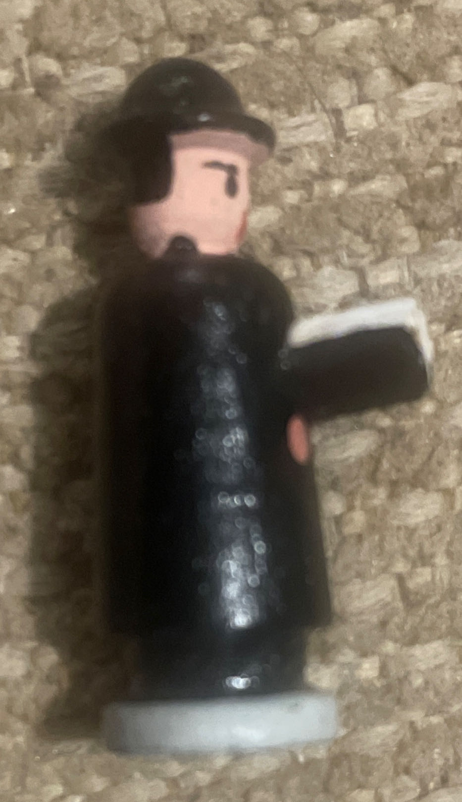 Erzgebirge - Putz - (Set 2) - Wood - Caroler - Wood (Putz Village) ornament collectible - Main Image 2