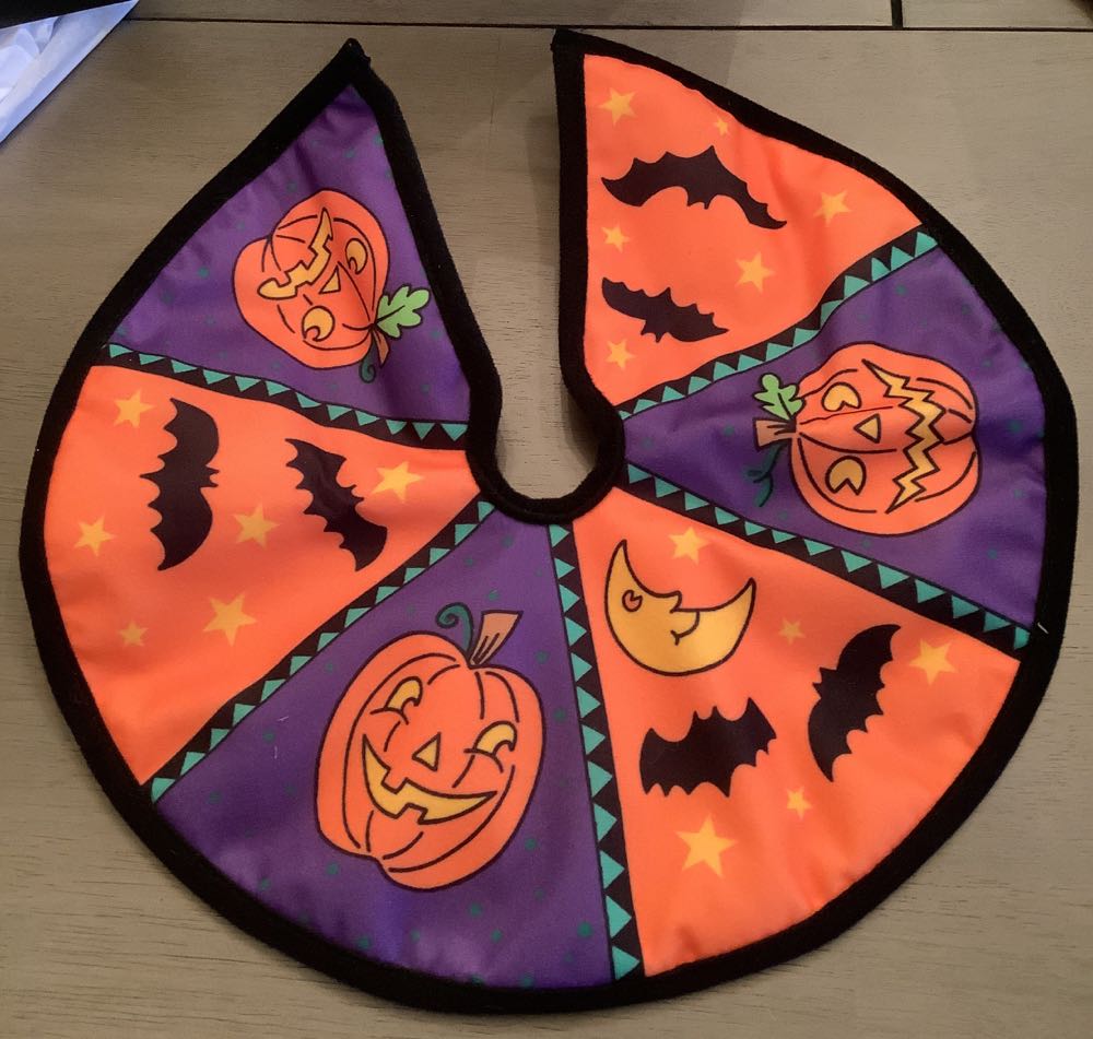 Halloween Tree Topper & Skirt - Halloween (Halloween) ornament collectible [Barcode 763795822331] - Main Image 3