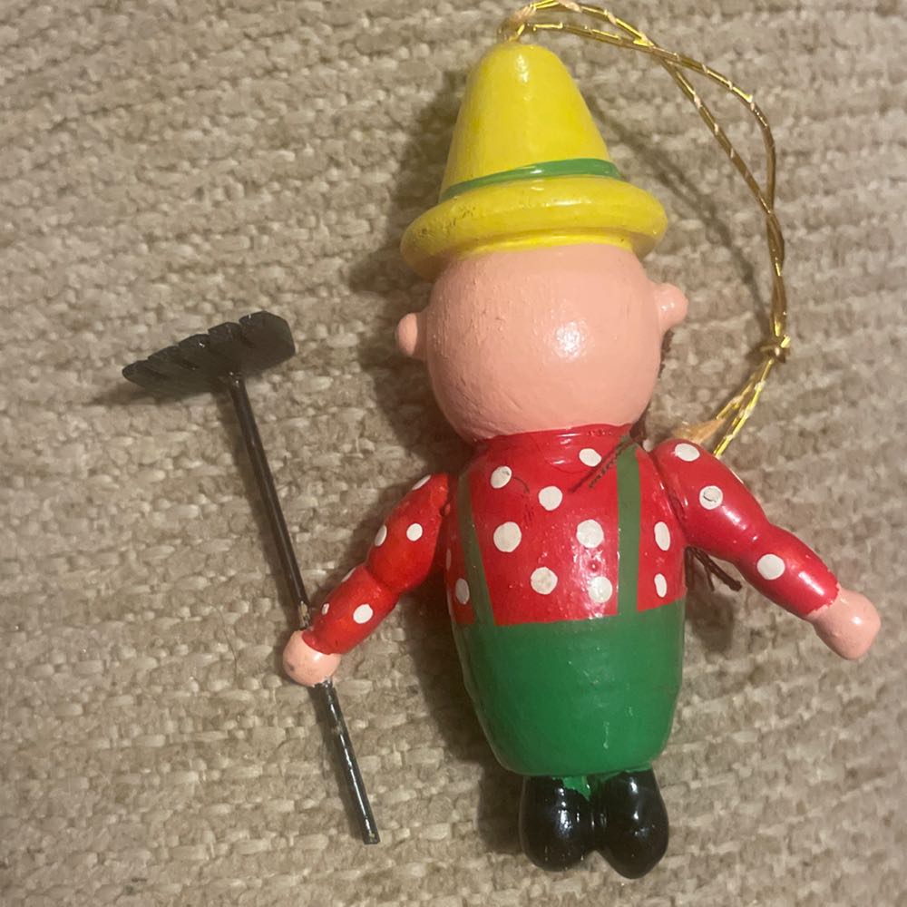 Wood - Farmer - Farmer (Person) ornament collectible - Main Image 2