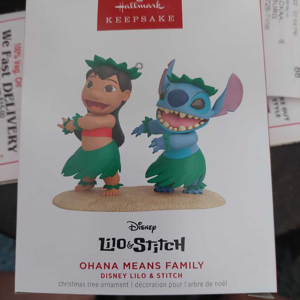 Scandinavian - Woven Straw Pinecone