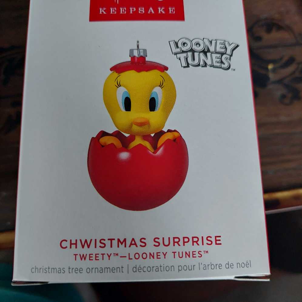 Looney Tunes- Chwistmas Surprise - Keepsake Series (Looney Tunes) ornament collectible [Barcode 763795820603] - Main Image 1