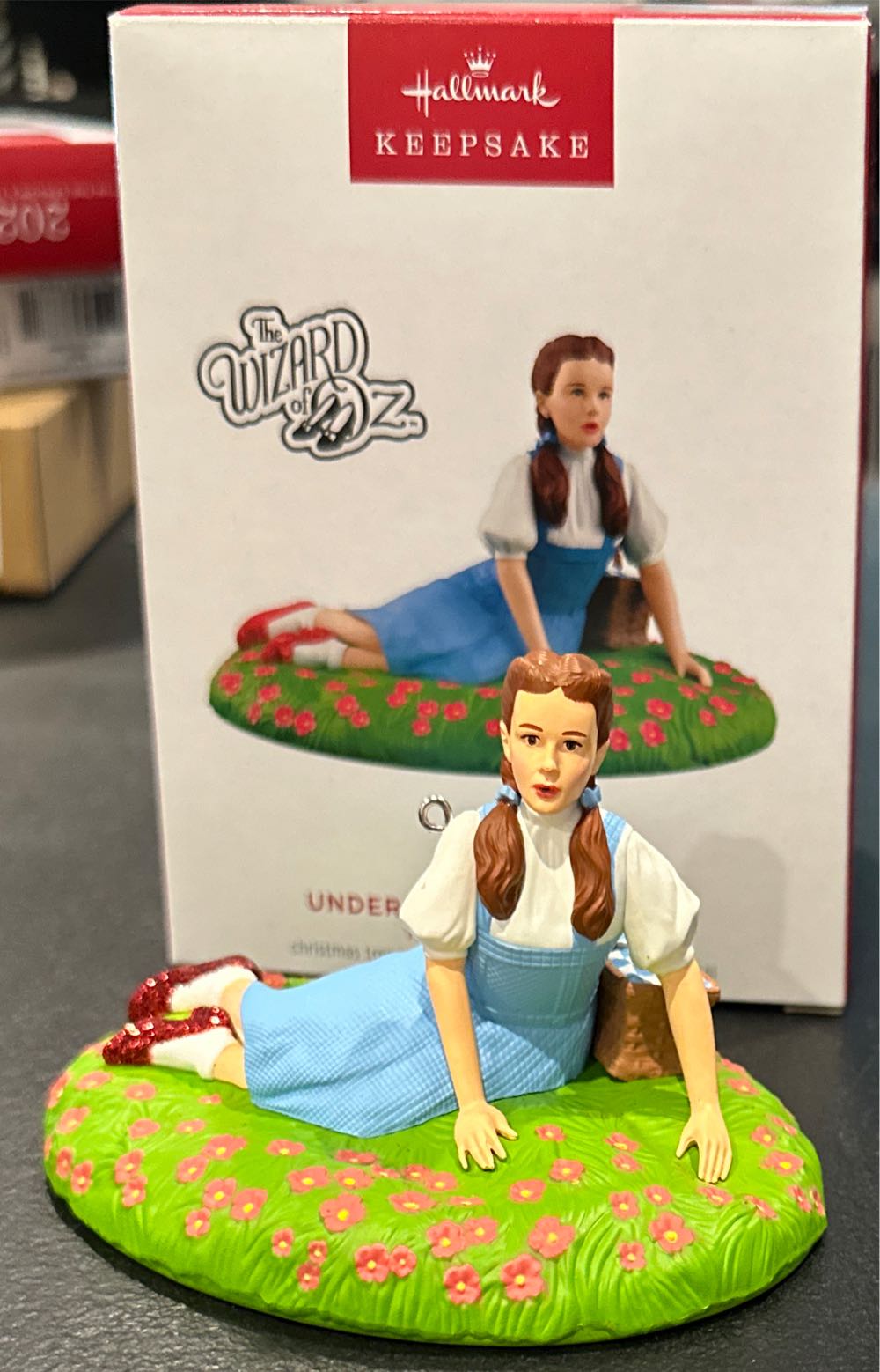 OZ - Dorothy: “UNDER the POPPIES’ SPELL” - The Wizard of Oz - Off to See the Wizard (Hanging Ornament) ornament collectible [Barcode 763795820696] - Main Image 4