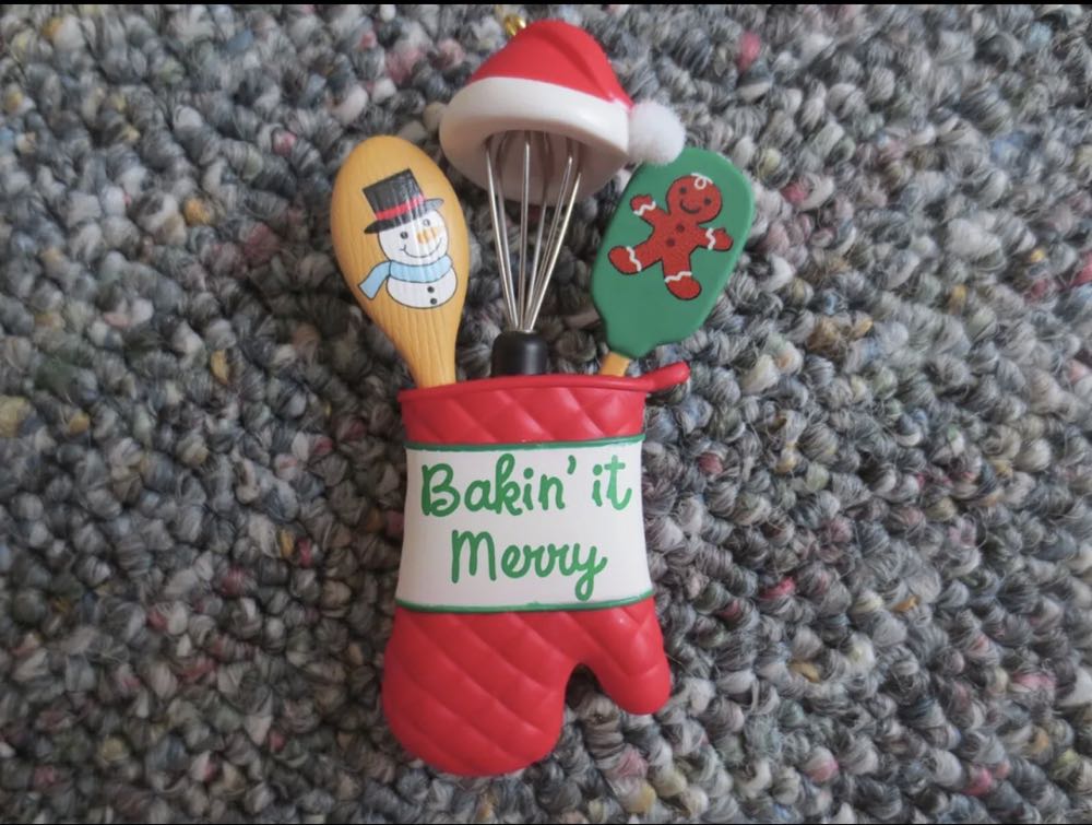 Bakin It Merry  ornament collectible - Main Image 3