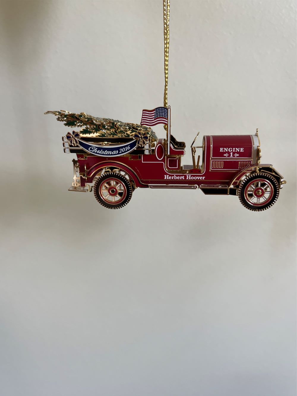 Herbert Hoover Fire Engine  (Historical) ornament collectible - Main Image 4