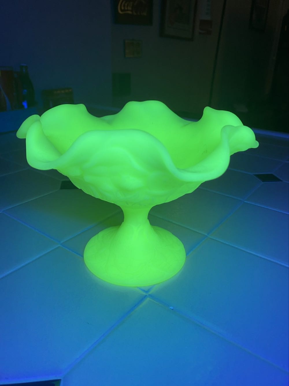 Fenton Water Lily Custard Satin Glass Fluted Compote, Water Lily  ornament collectible - Main Image 3