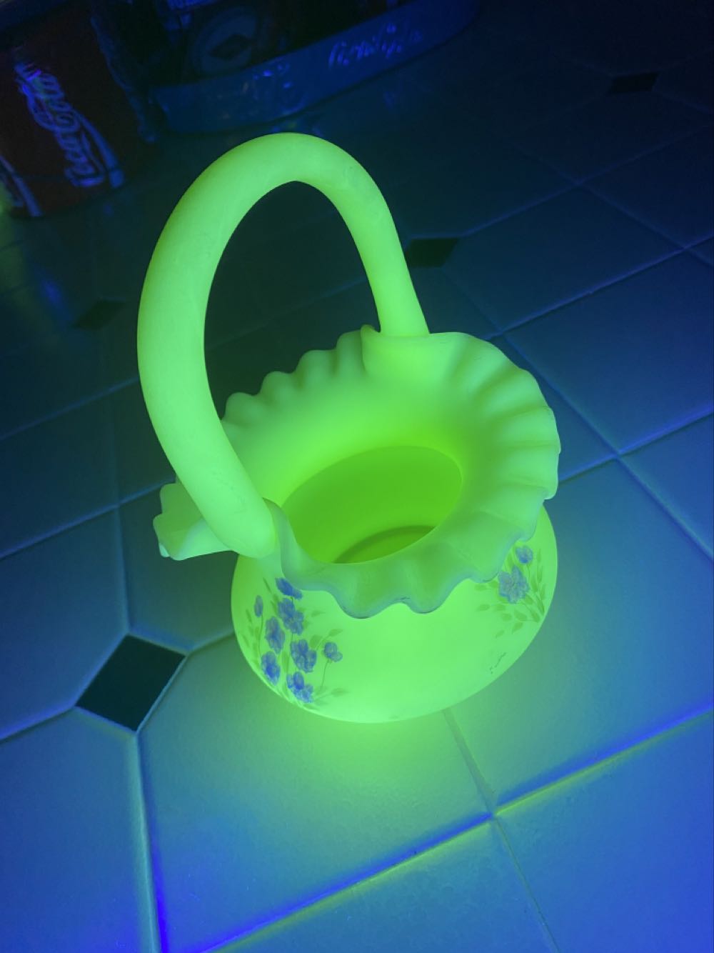 Fenton  Basket - Satin Custard Glass - Daisy  ornament collectible - Main Image 2