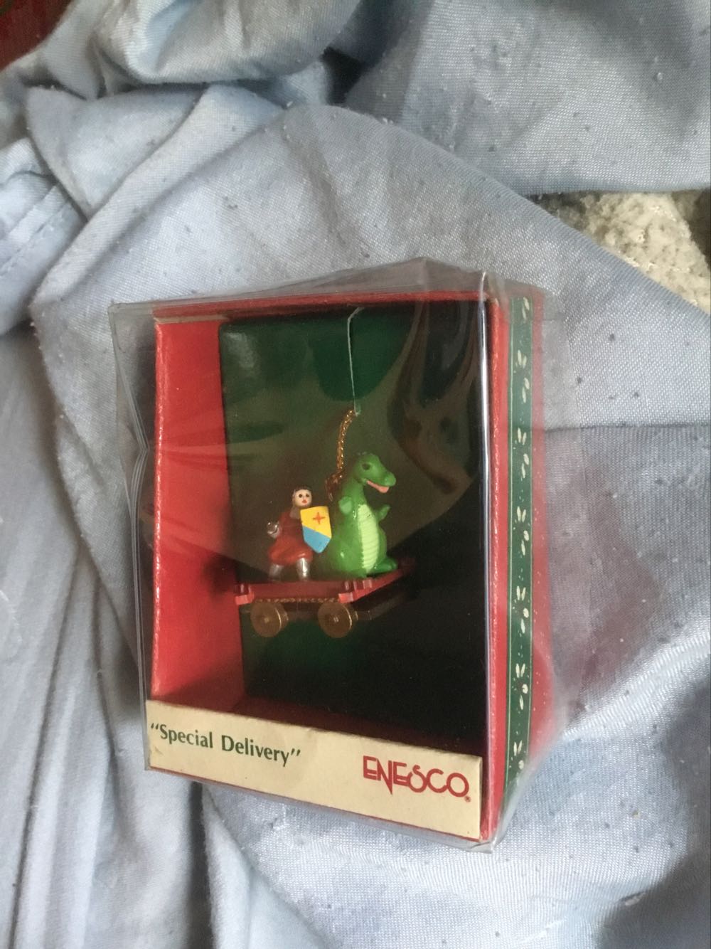 Special Delivery  ornament collectible [Barcode 045544002516] - Main Image 1